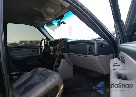 2001 Chevrolet Suburban 1500 Lt from USA, damaged, VIN 3GNFK16T61G165437